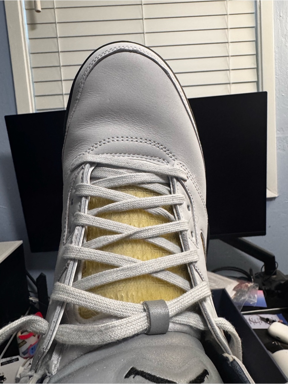 A ma maniere Jordan 5 dawn size 11.5